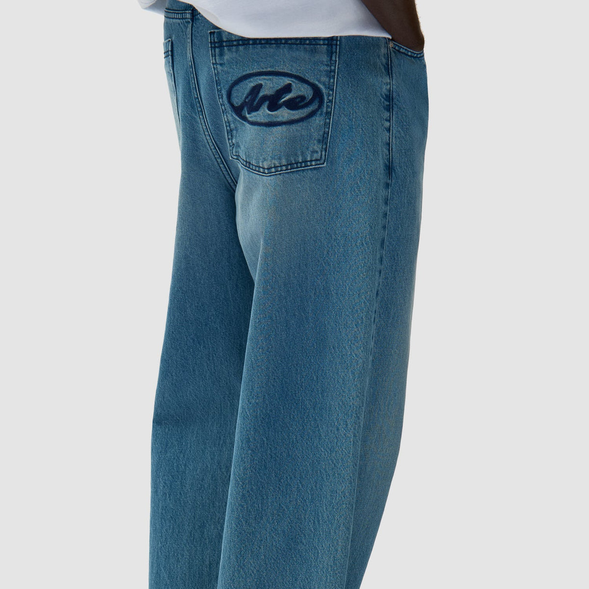 Arte Circle Logo Pocket Pants: Denim Bleach