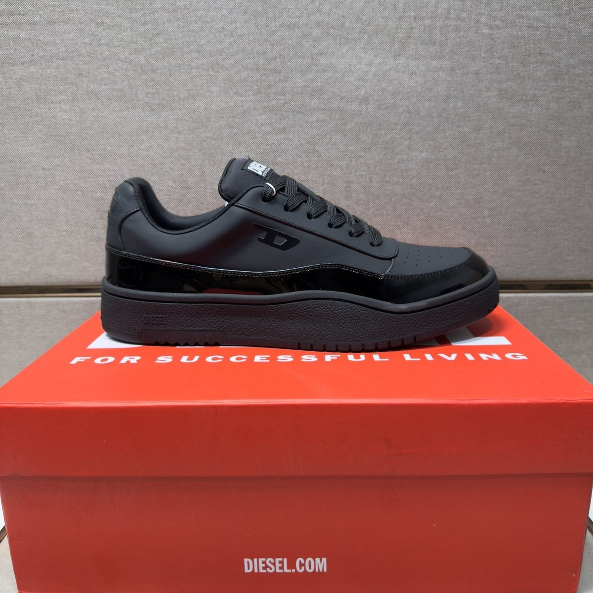 Diesel Men's Black Low-Top Sneakers